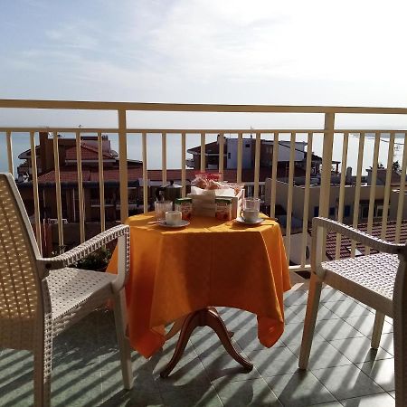Domus Flavia Apartment แตร์โมลิ ภายนอก รูปภาพ