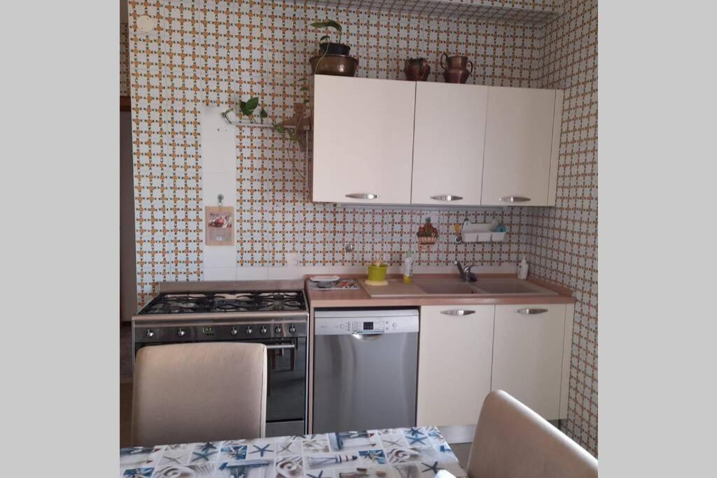 Domus Flavia Apartment แตร์โมลิ ภายนอก รูปภาพ