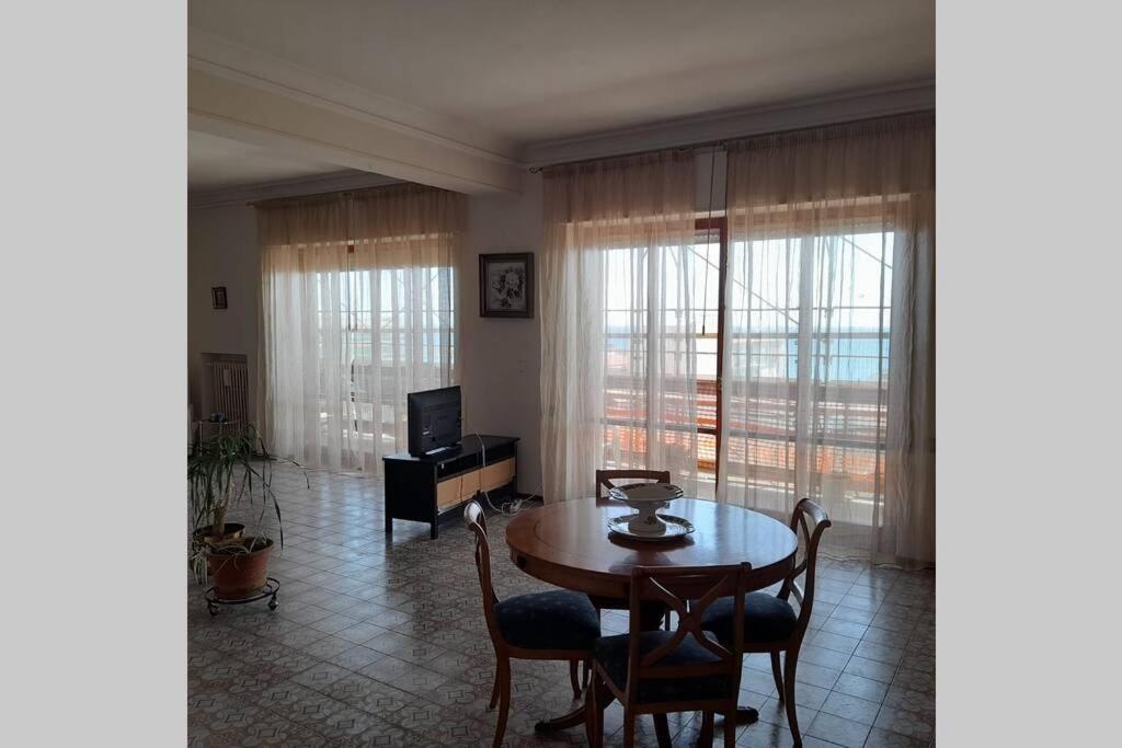 Domus Flavia Apartment แตร์โมลิ ภายนอก รูปภาพ